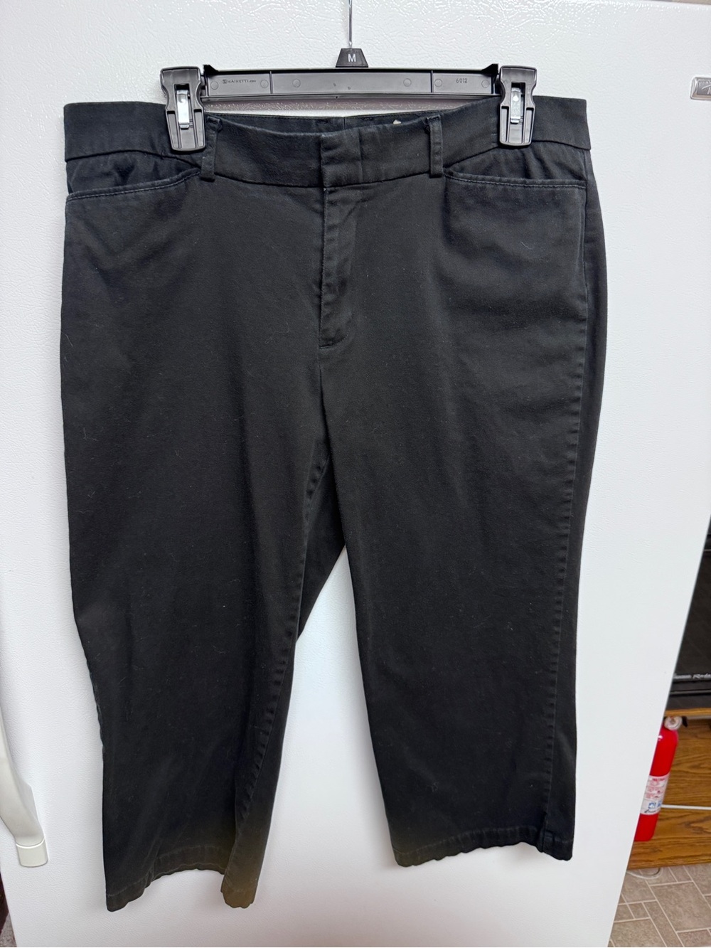 Dockers Women Black Capri